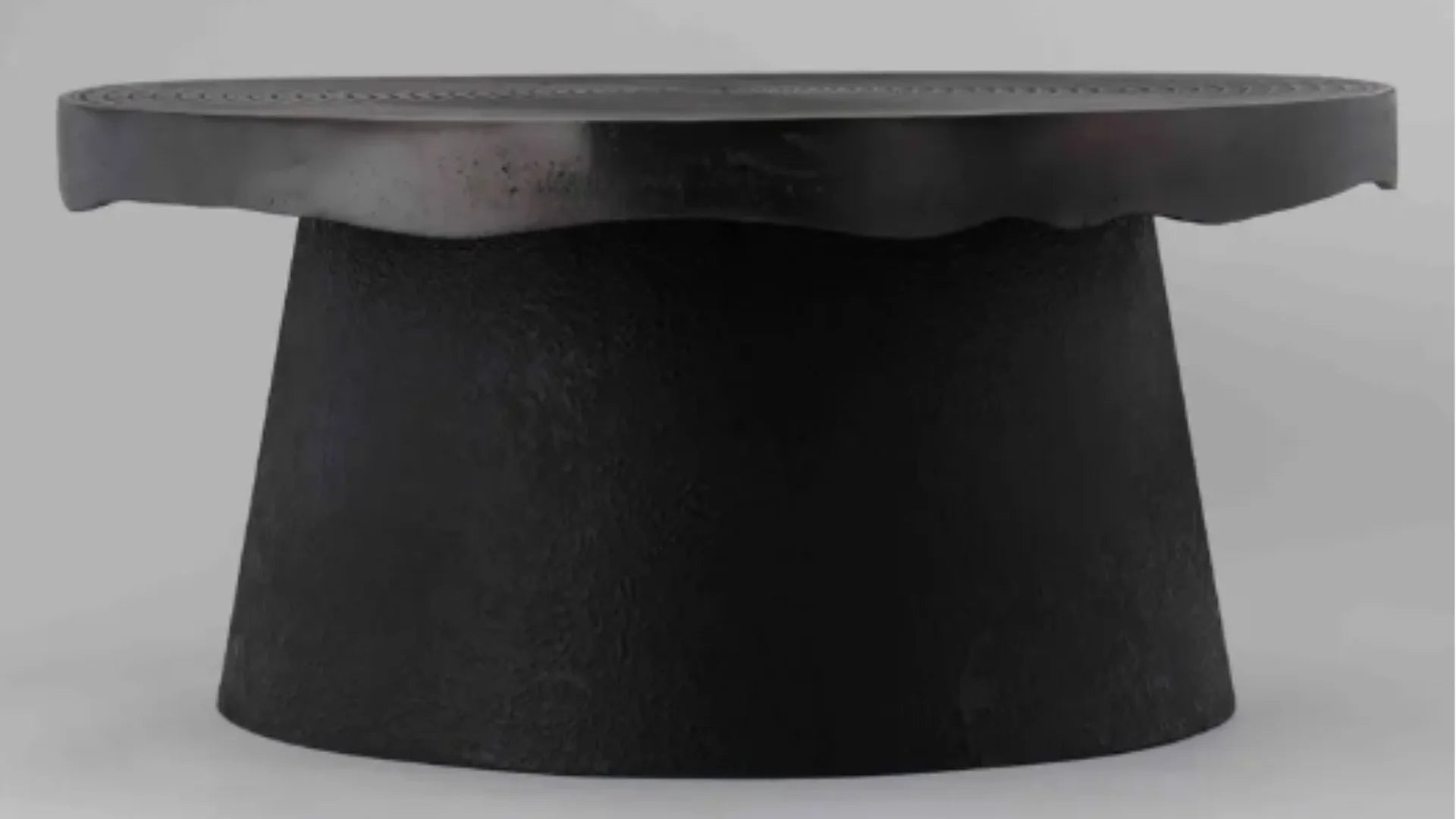 Softening Spaces: How Round Coffee Tables Balance Architectural Interiors