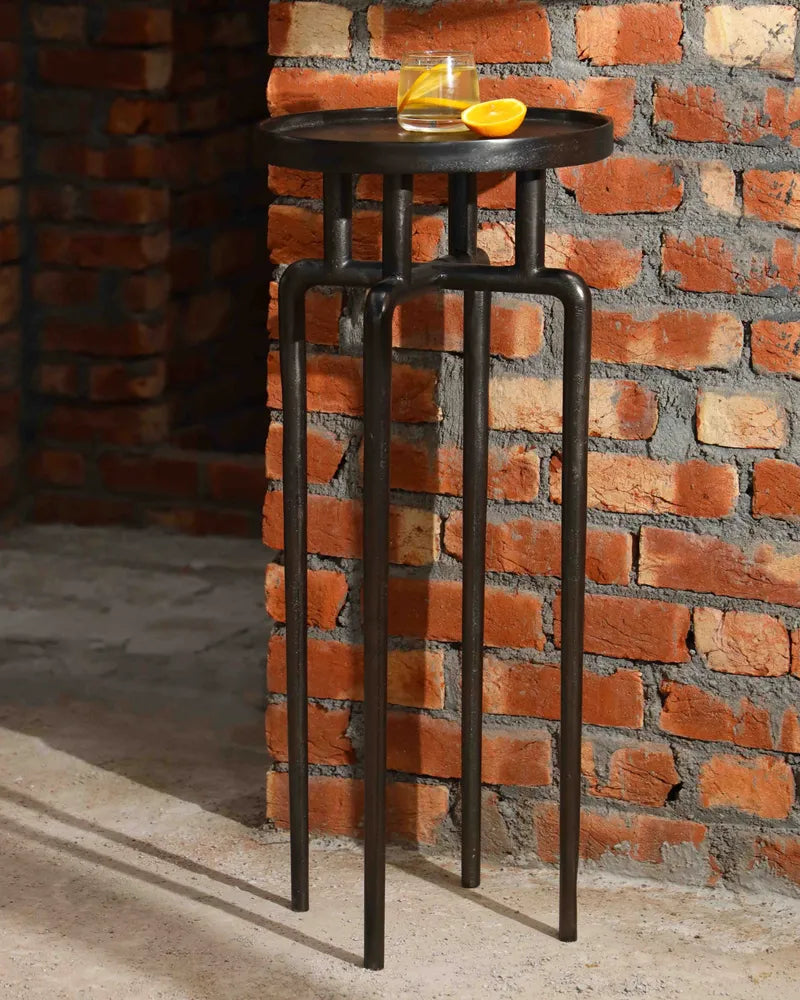 Tyson Drink Table
