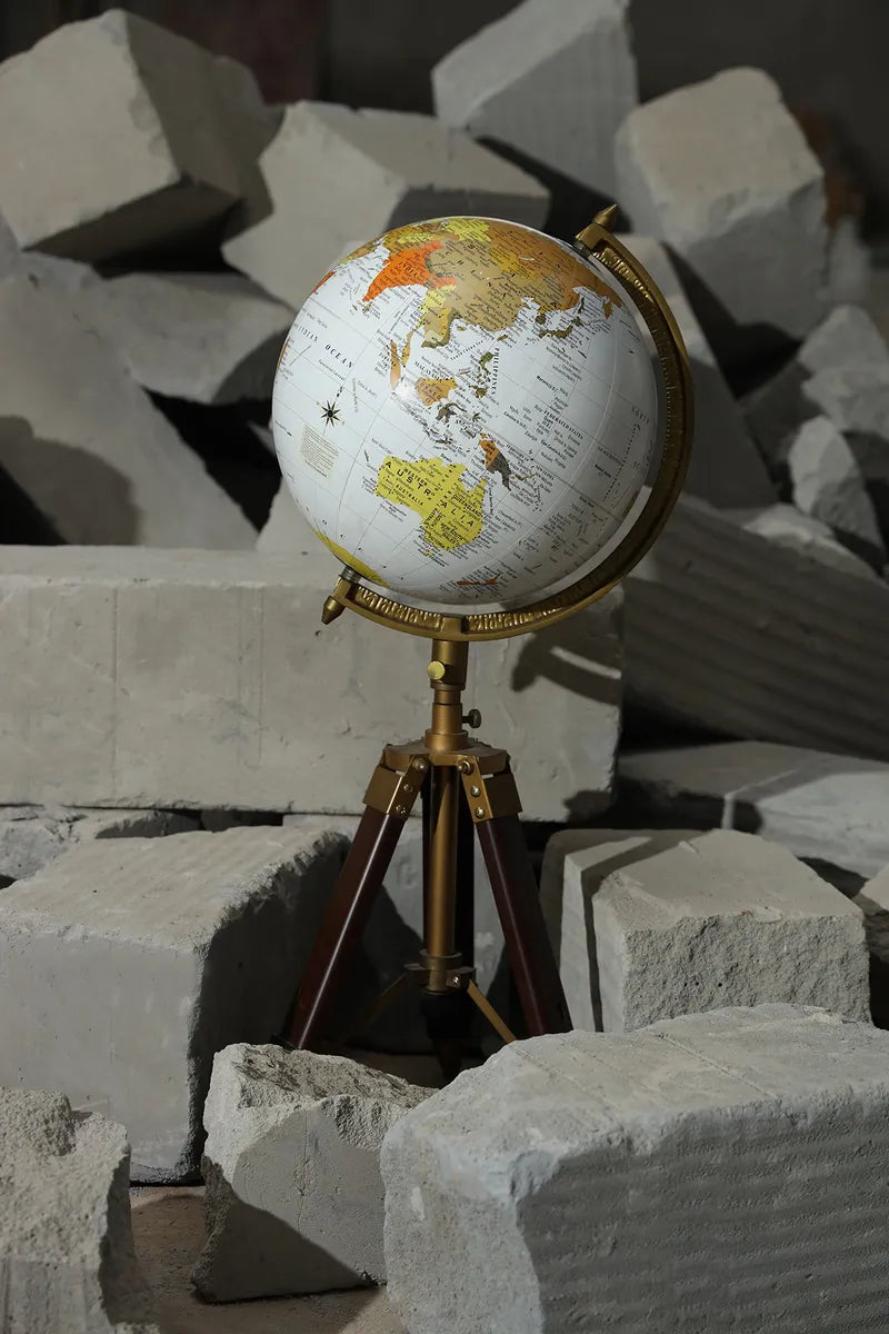 Globe (Medium)