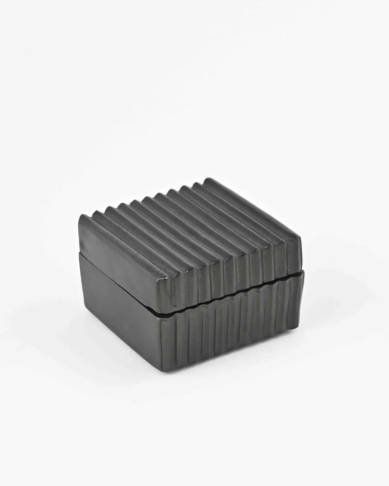 Trayva Box Set of 2