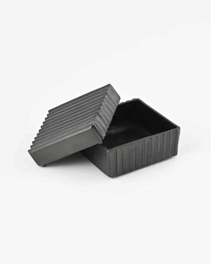 Trayva Box Set of 2