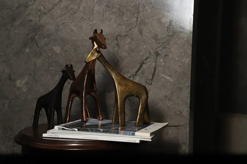 Larry The Giraffe (L)
