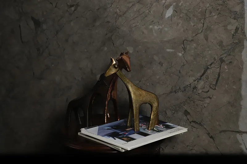 Larry The Giraffe (L)