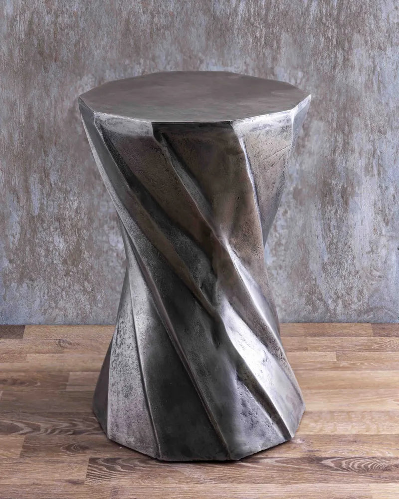 Krato End Table