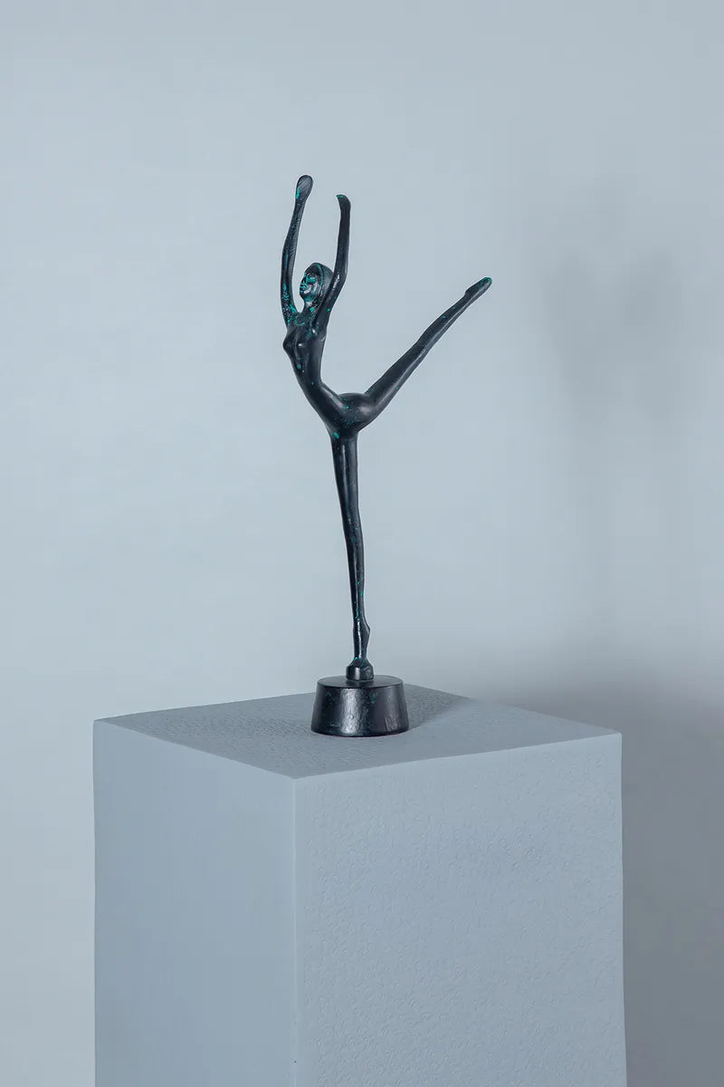 Dancing Daphine Showpiece