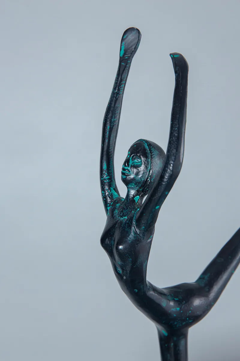 Dancing Daphine Showpiece