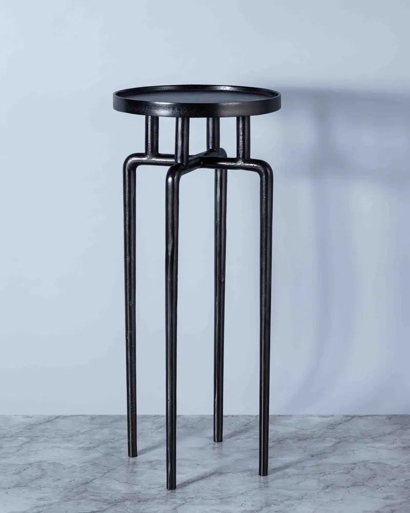 Tyson Drink Table