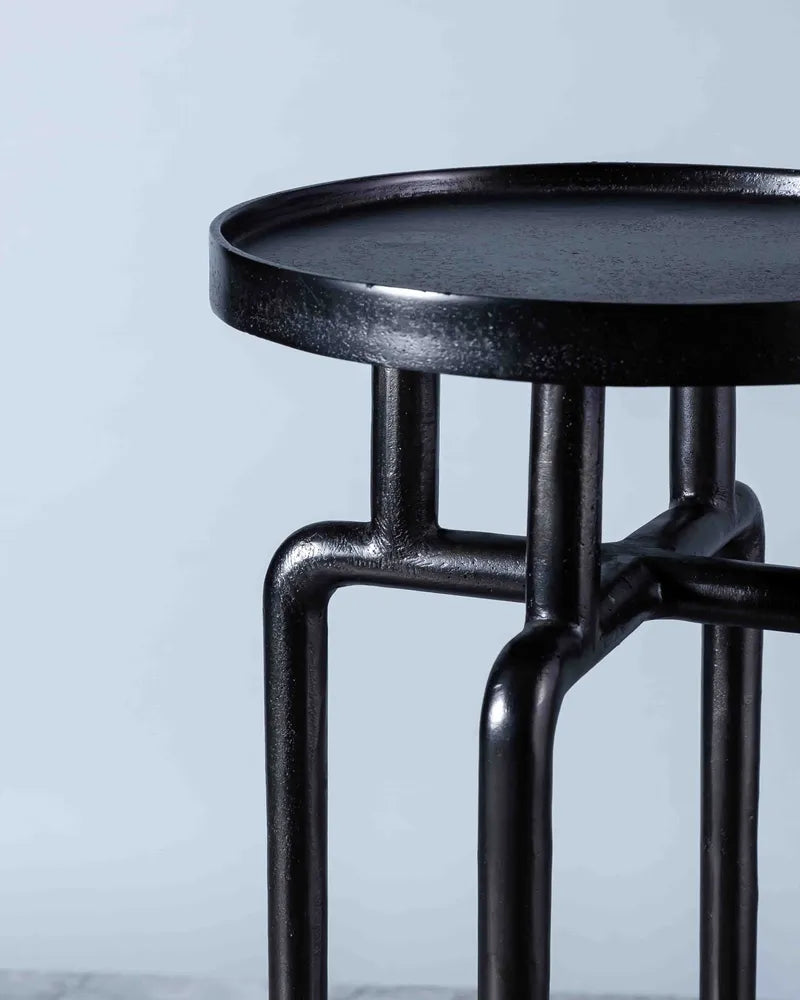 Tyson Drink Table